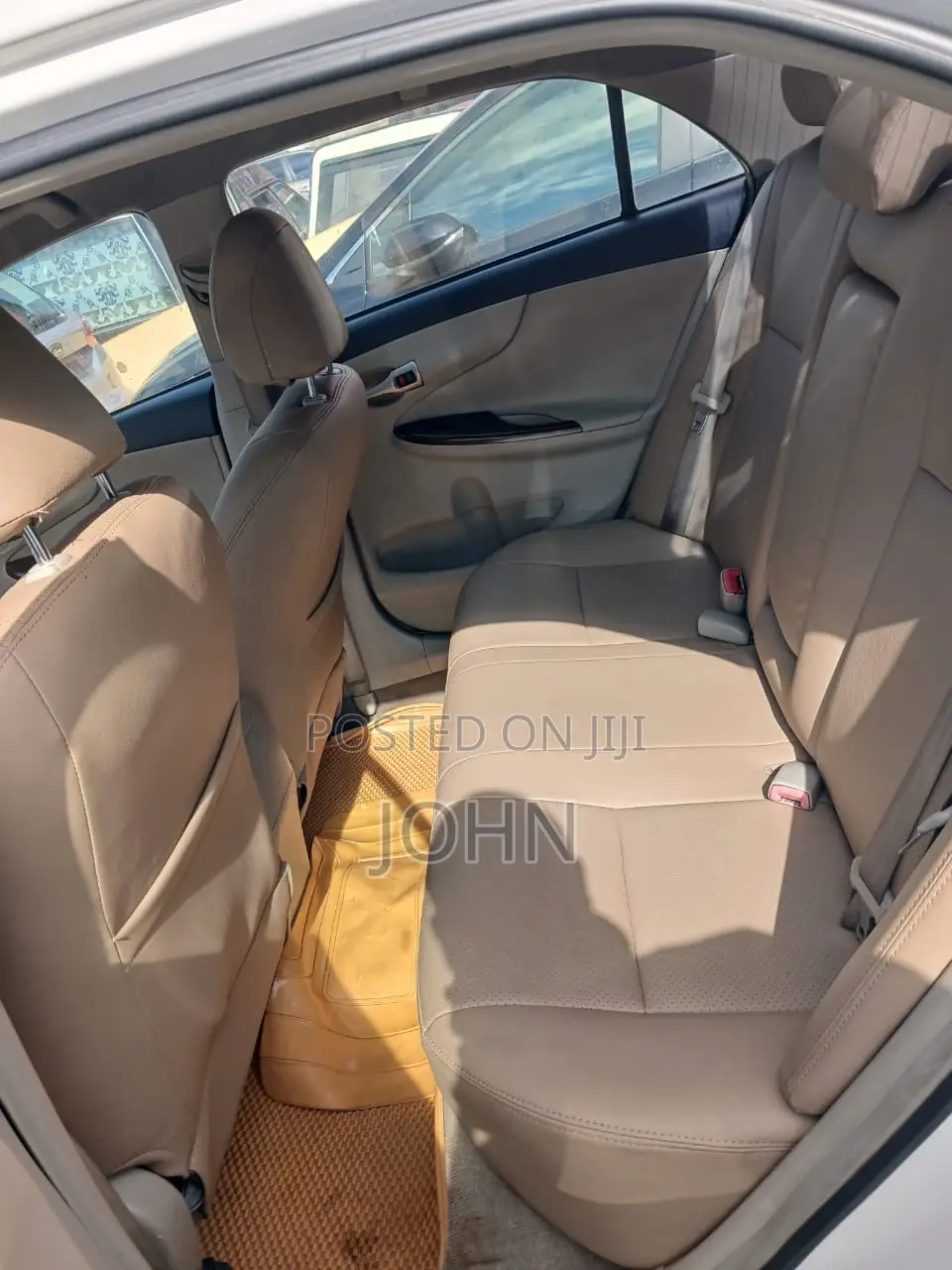 Toyota Corolla Altis 2012 White