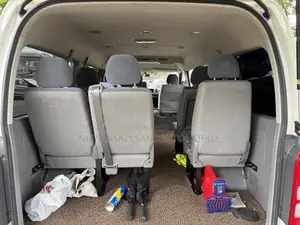 Toyota HiAce 2017 White
