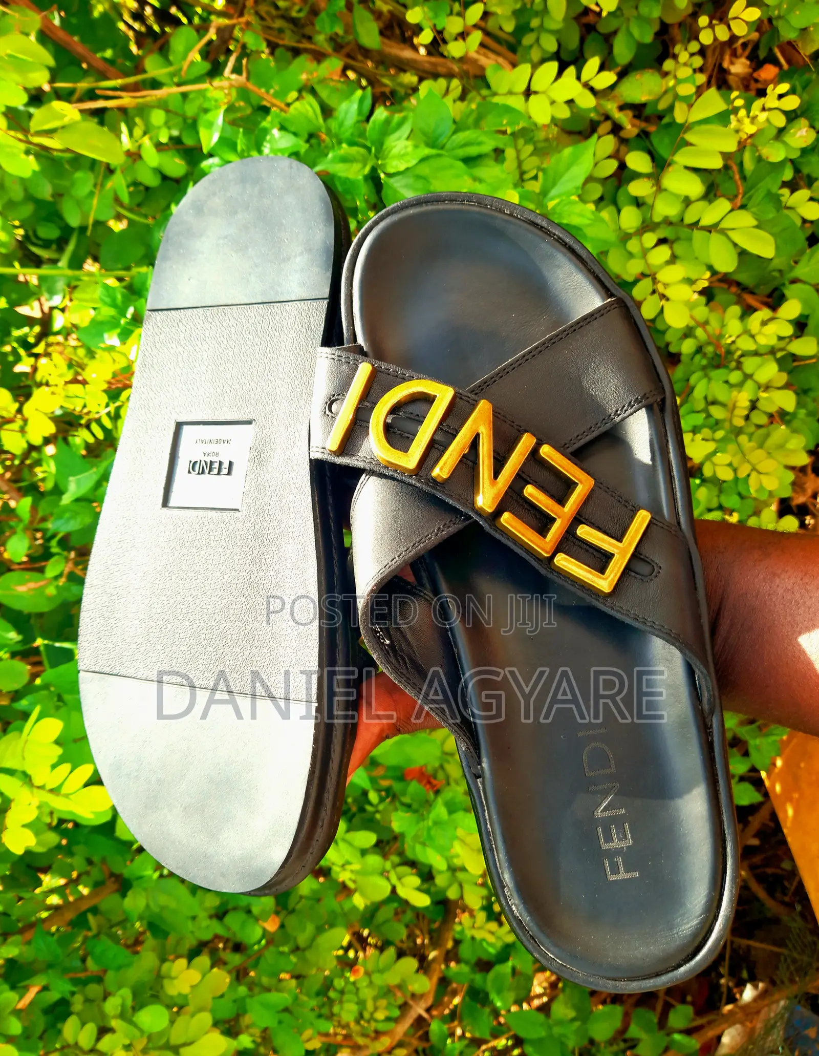 Fendi Roma Leather Slippers