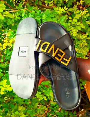 Fendi Roma Leather Slippers