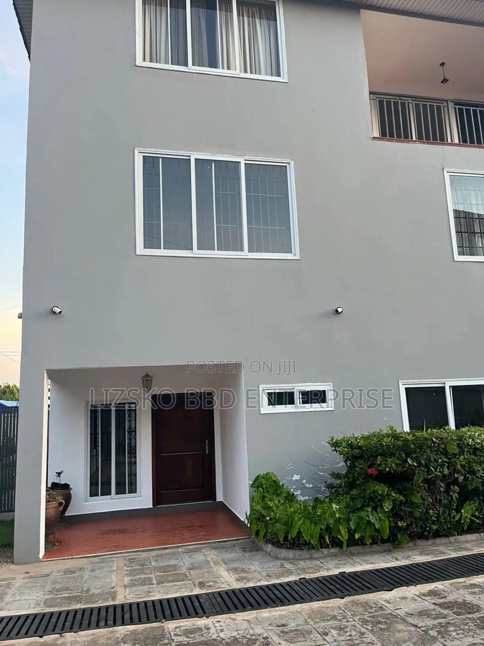3bdrm Townhouse / Terrace in NPP Office Area for rent