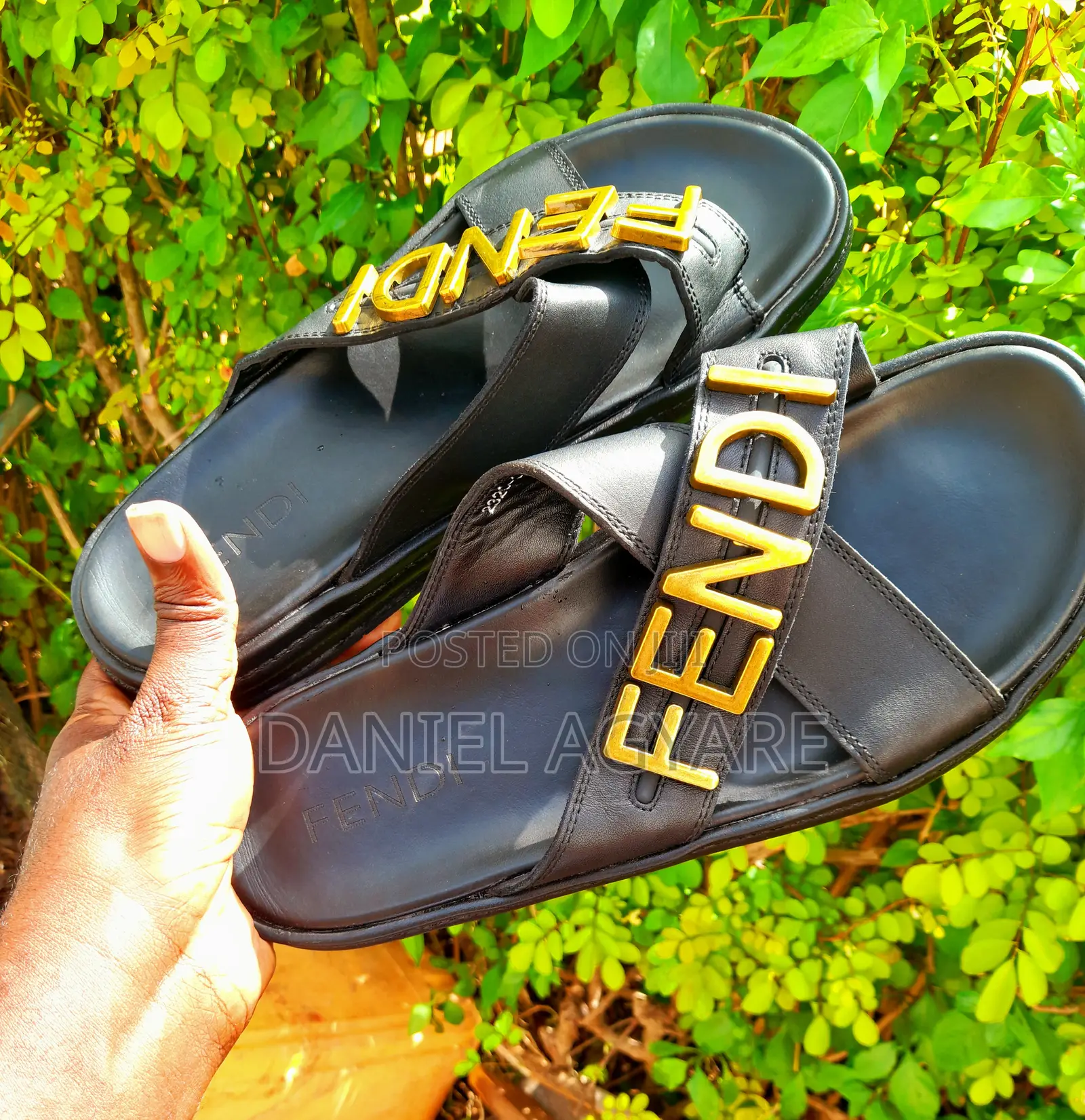 Fendi Roma Leather Slippers