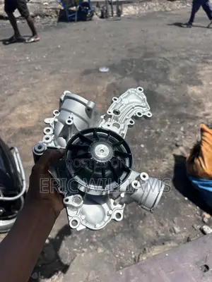 Mercedes Benz E550 Water Pump