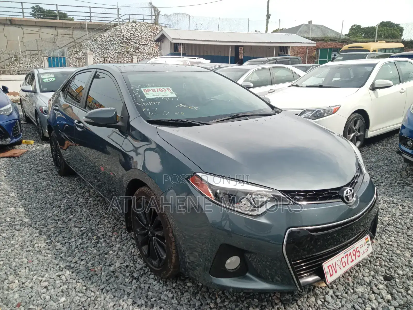 Toyota Corolla L 4dr Sedan (1.8L 4cyl 4A) 2015