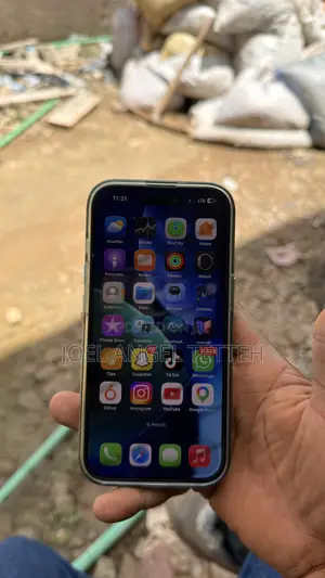 Apple iPhone 15 128 GB Green