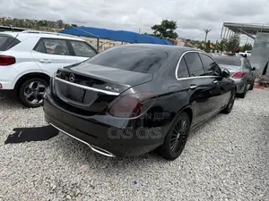 Mercedes-Benz C300 2016 Black