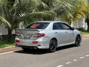 Toyota Corolla S 4dr Sedan (1.8L 4cyl 4A) 2013 Gray