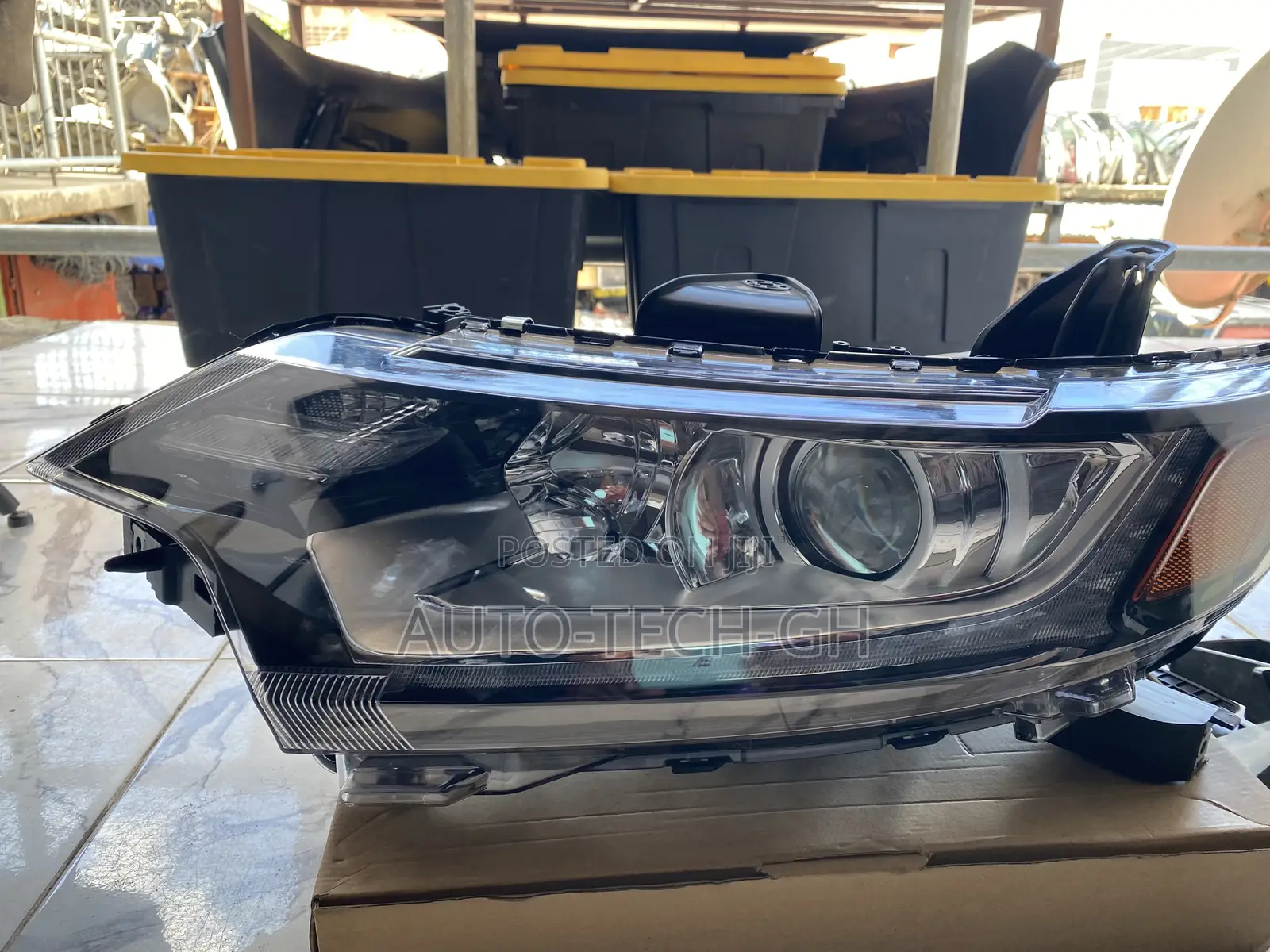 Outlander 2016 to 2018 Headlight