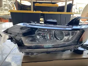 Outlander 2016 to 2018 Headlight