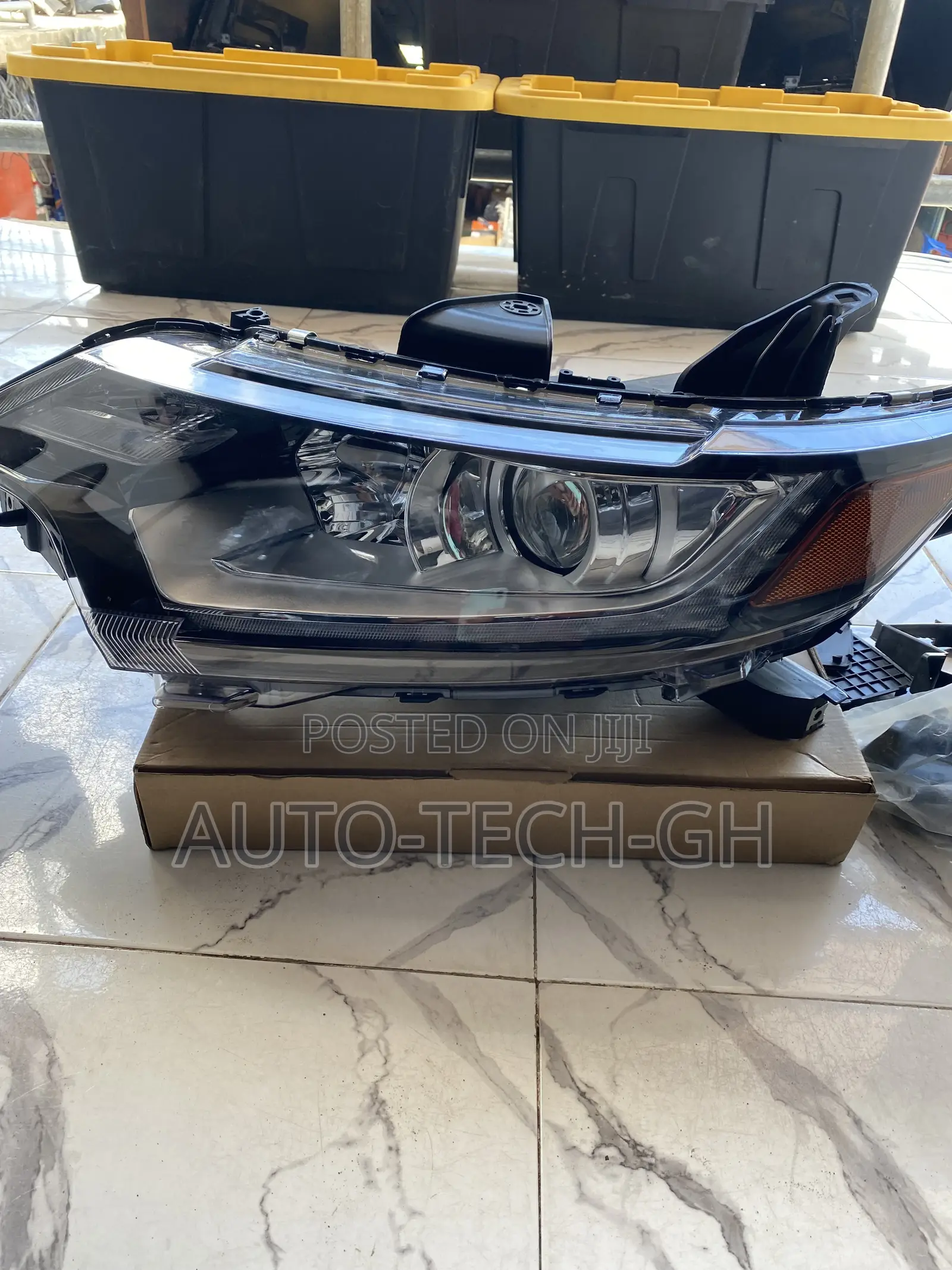 Outlander 2016 to 2018 Headlight