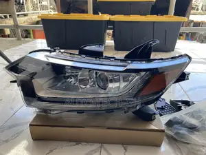 Outlander 2016 to 2018 Headlight