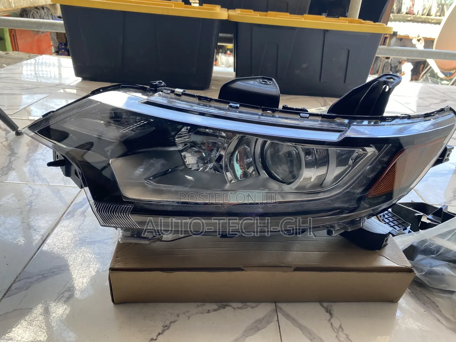 Outlander 2016 to 2018 Headlight