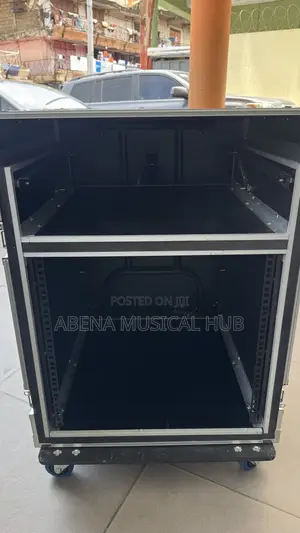 14 Units Dj Rack Black and Silver