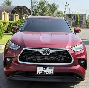 Toyota Highlander XLE AWD 2023