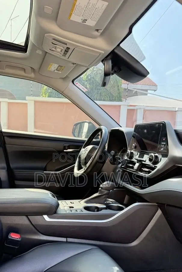 Toyota Highlander XLE AWD 2023