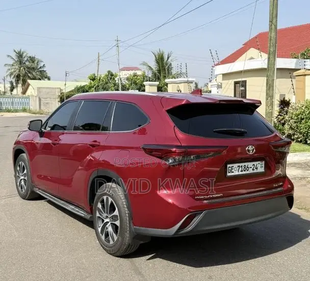 Toyota Highlander XLE AWD 2023