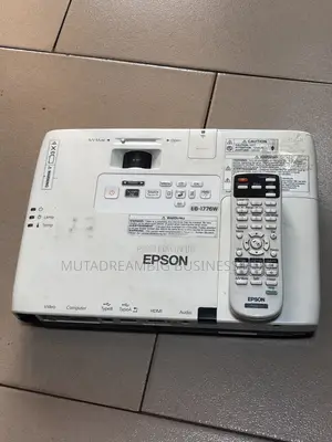 Epson Projector With Camera Wifi and Remote