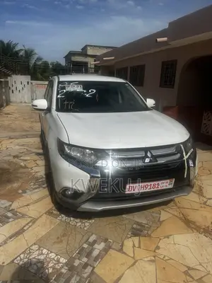 Mitsubishi Outlander SE FWD 2017 White