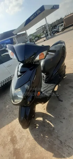 Yamaha 2022 Black