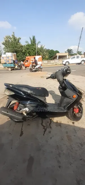 Yamaha 2022 Black
