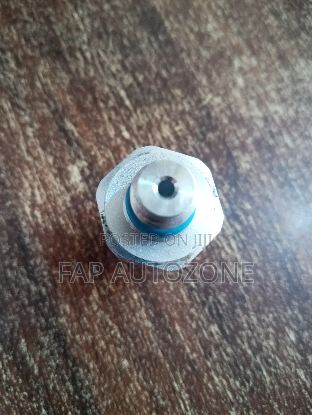 10688. Original Ford F150 Oil Pressure Sensor Imported From Usa