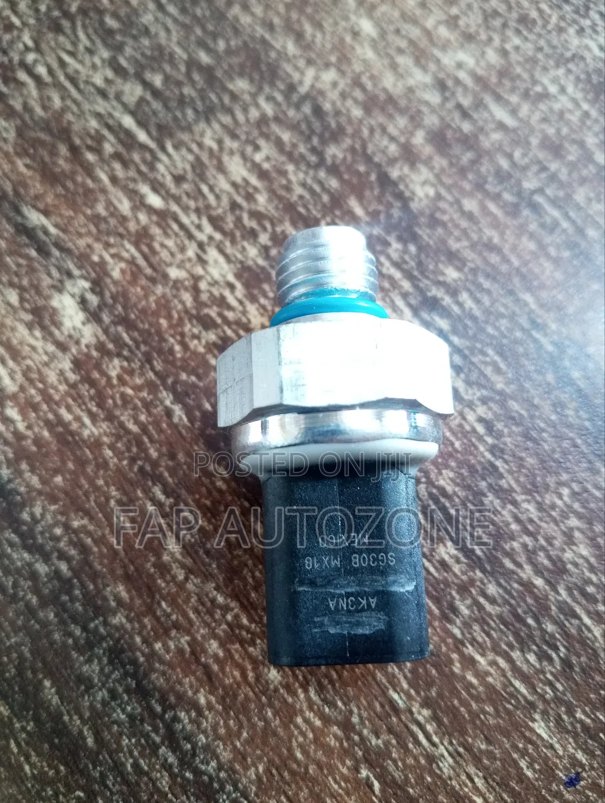 10688. Original Ford F150 Oil Pressure Sensor Imported From Usa