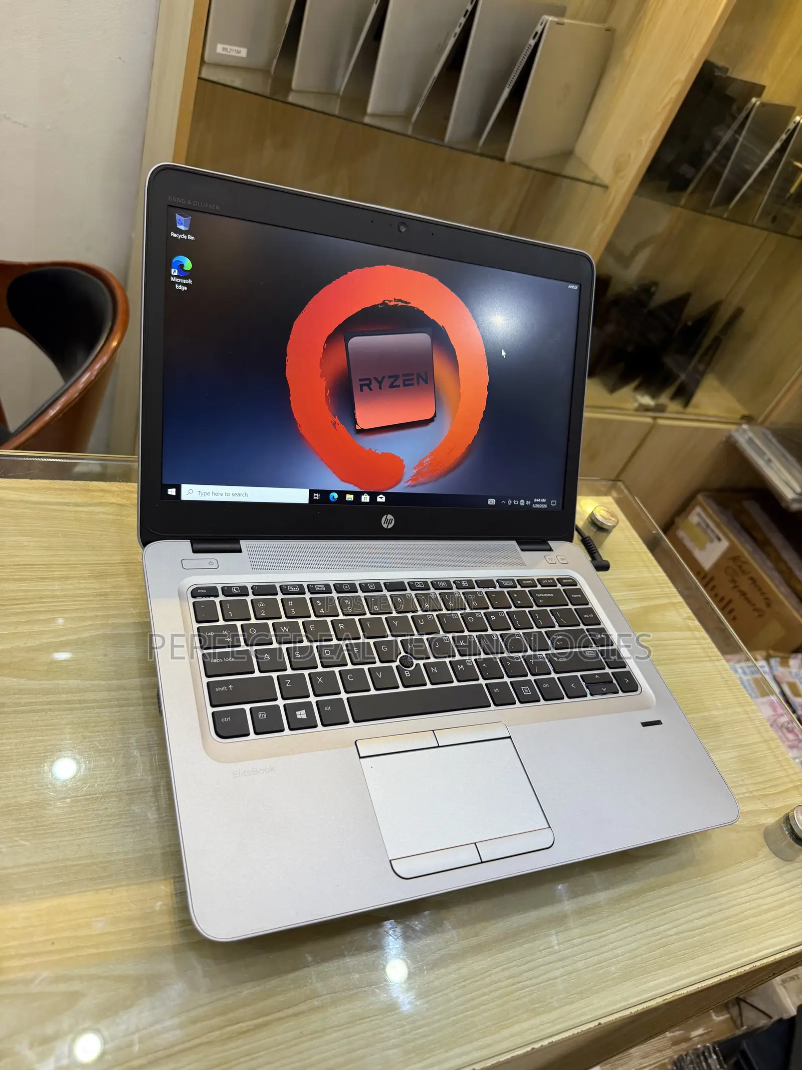 New Laptop HP EliteBook 745 G4 8GB AMD A10 SSD 256GB
