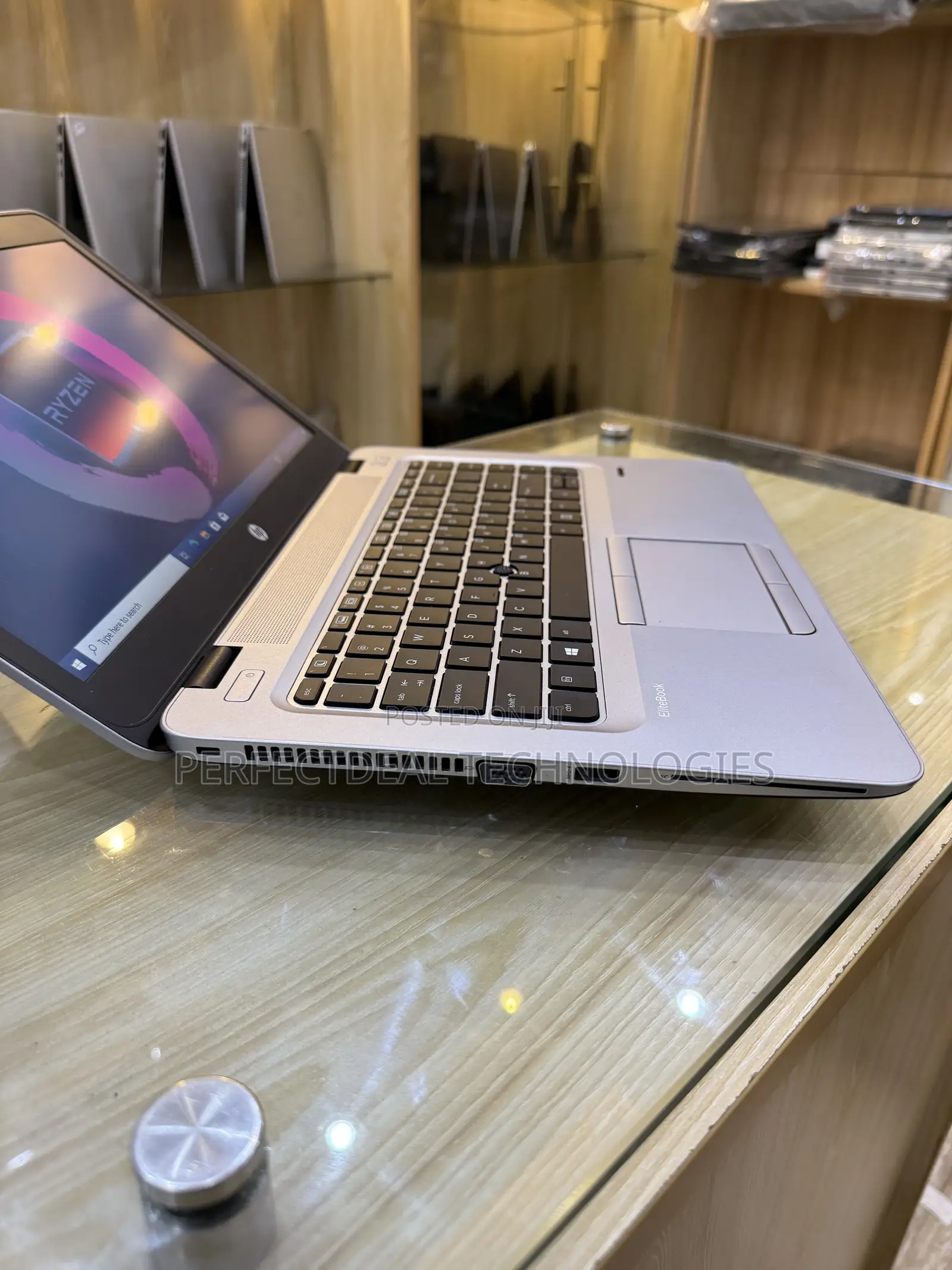 New Laptop HP EliteBook 745 G4 8GB AMD A10 SSD 256GB