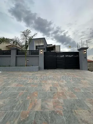 4bdrm House in Ashaley Botwe for sale
