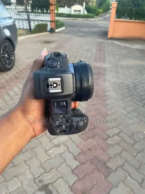 Canon Eos R