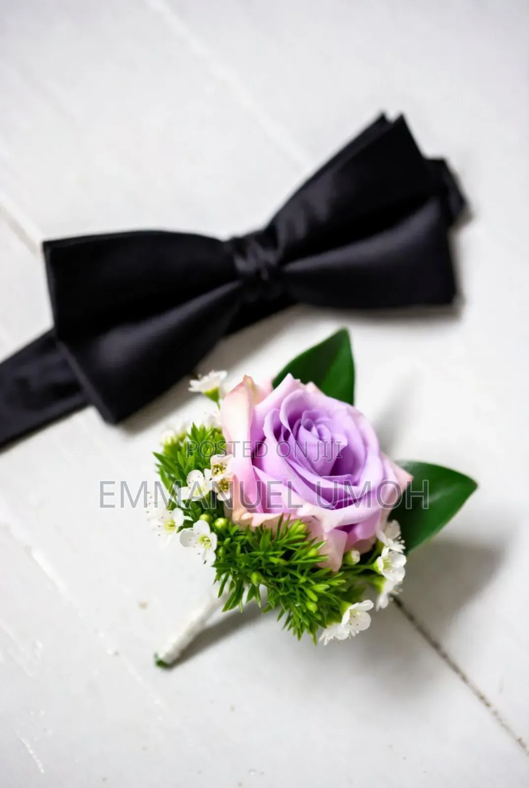 Classic Velvet Butterfly Bow Tie and Beautiful Groom's Boutonniere