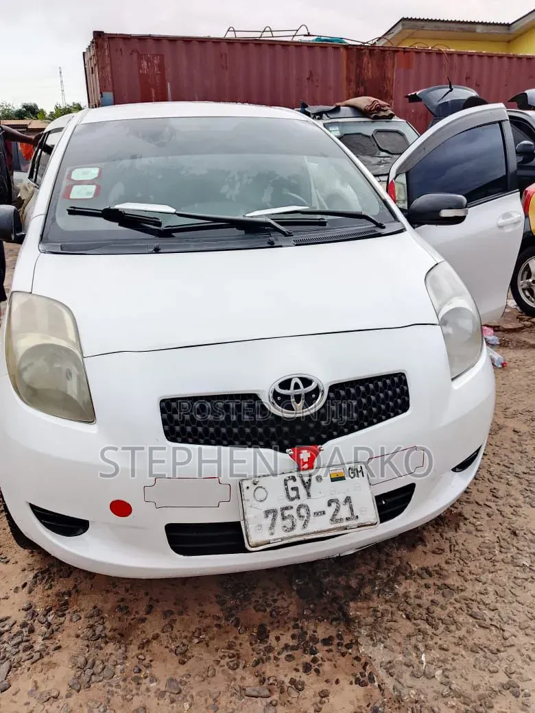 Toyota Vitz 2010