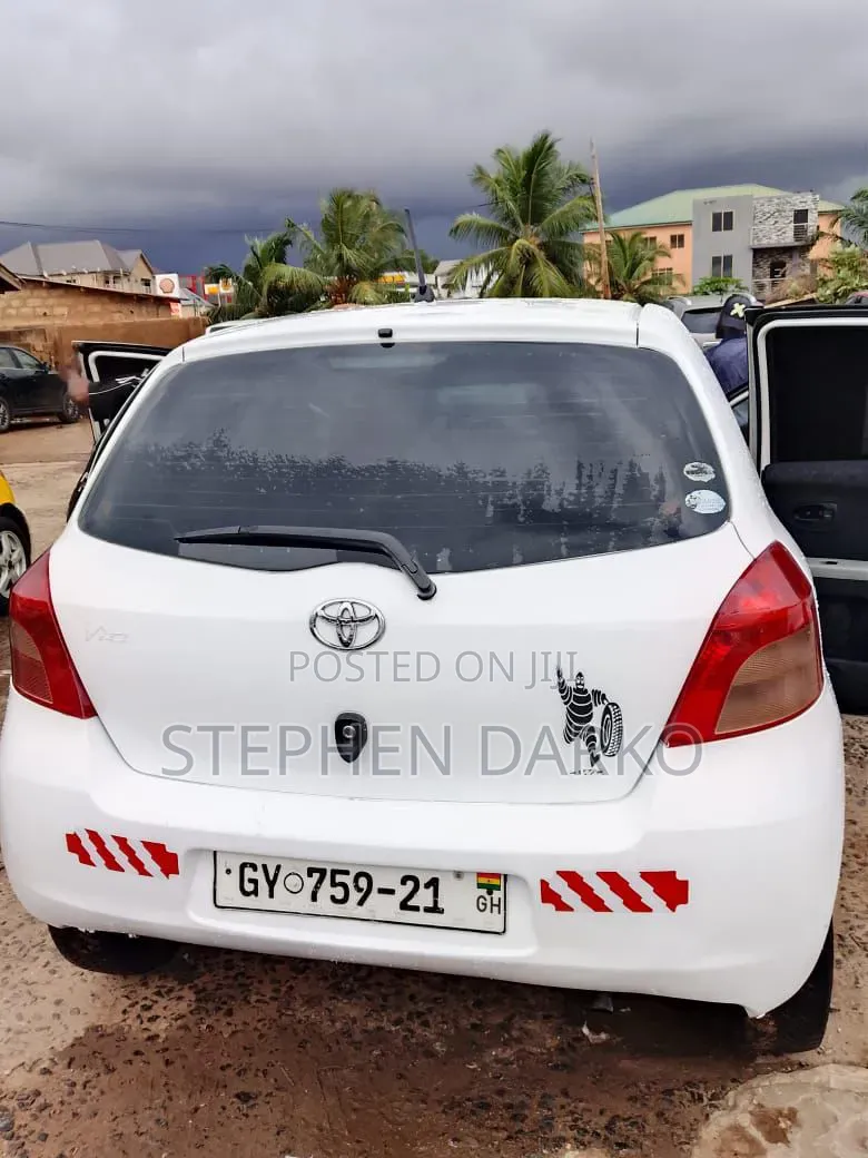 Toyota Vitz 2010