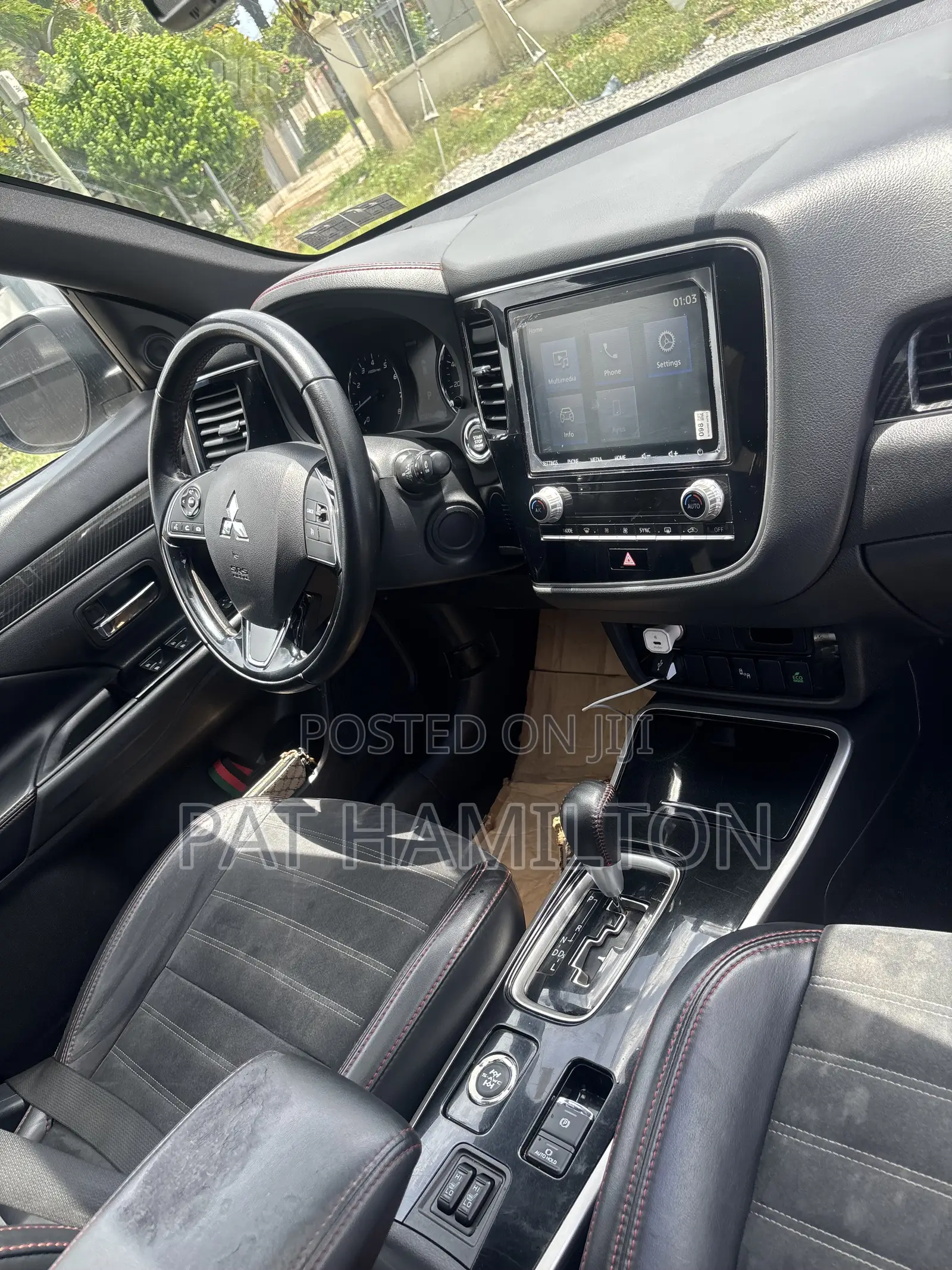 Mitsubishi Outlander 2015 Black