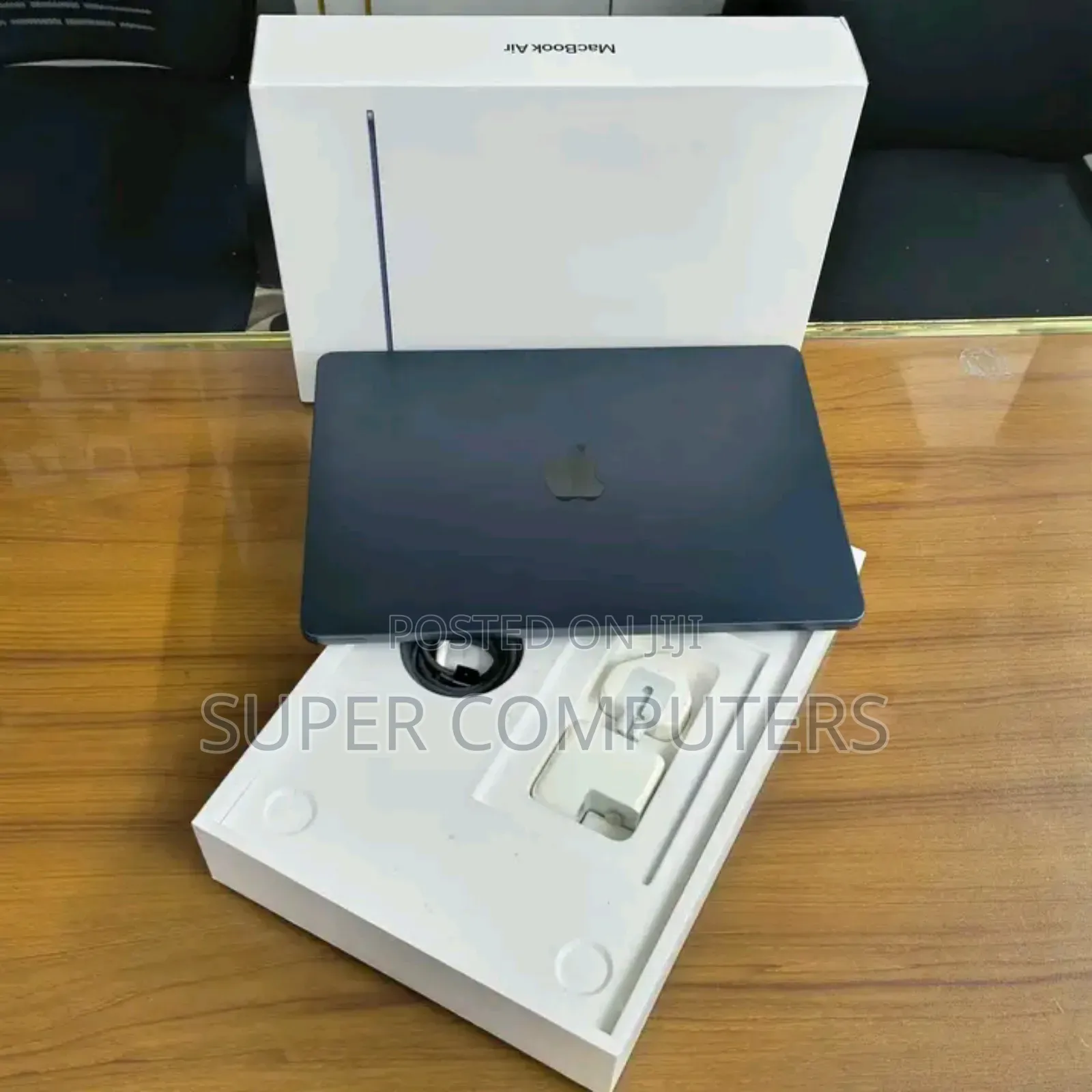 New Laptop Apple MacBook Pro 2024 M4 14-inch 16GB Apple M4 SSD 512GB