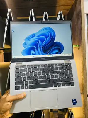 Laptop Dell Latitude 5330 16GB Intel Core i5 SSD 512GB