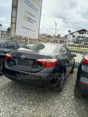 Toyota Corolla LE 4dr Sedan (1.8L 4cyl CVT) 2015 Black