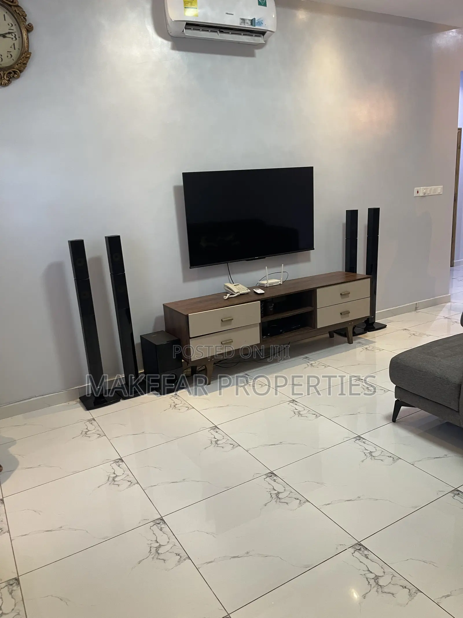 Furnished 2bdrm Apartment in School Junction for rent