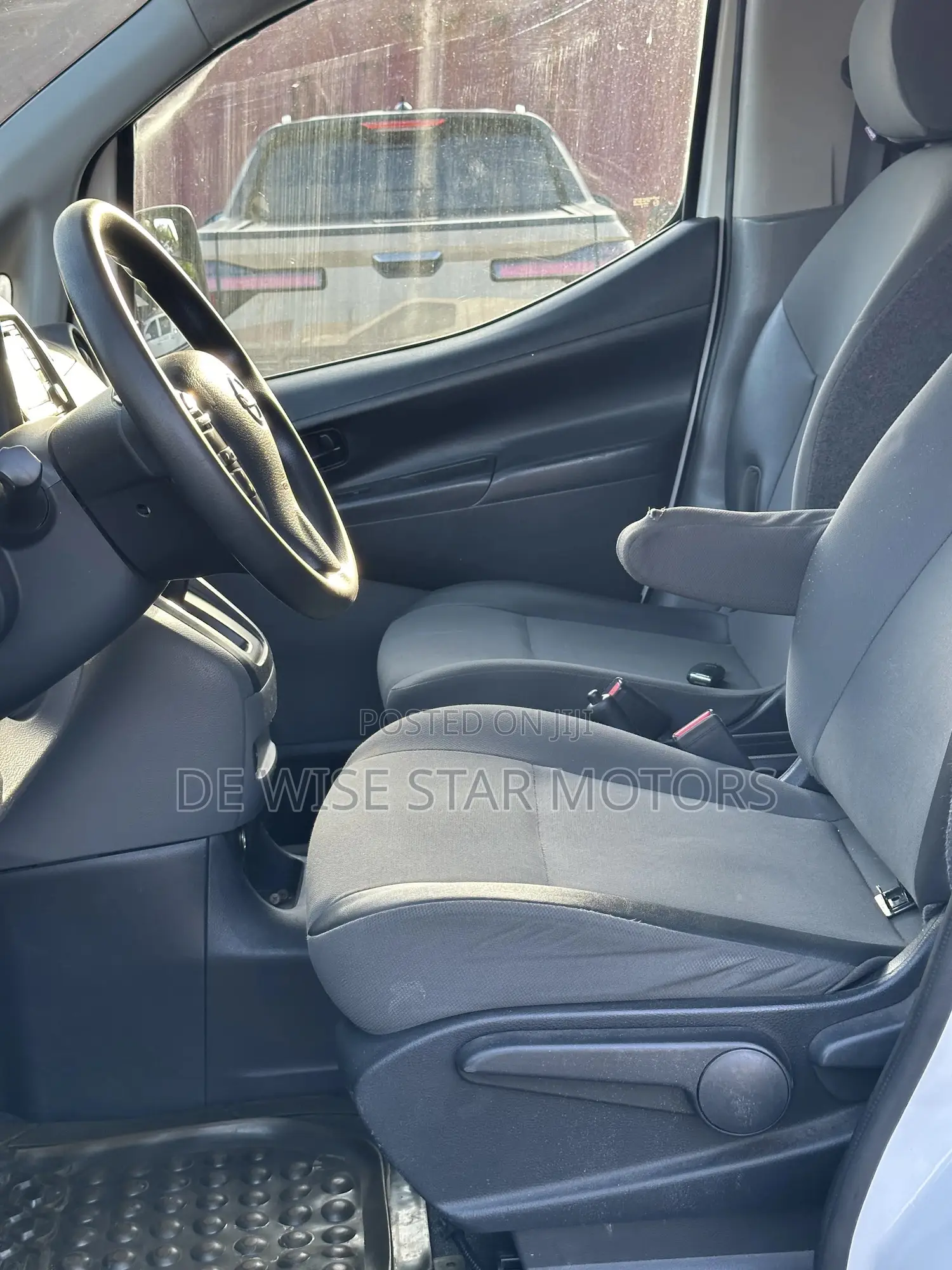 Nissan NV200 SV 2019 White