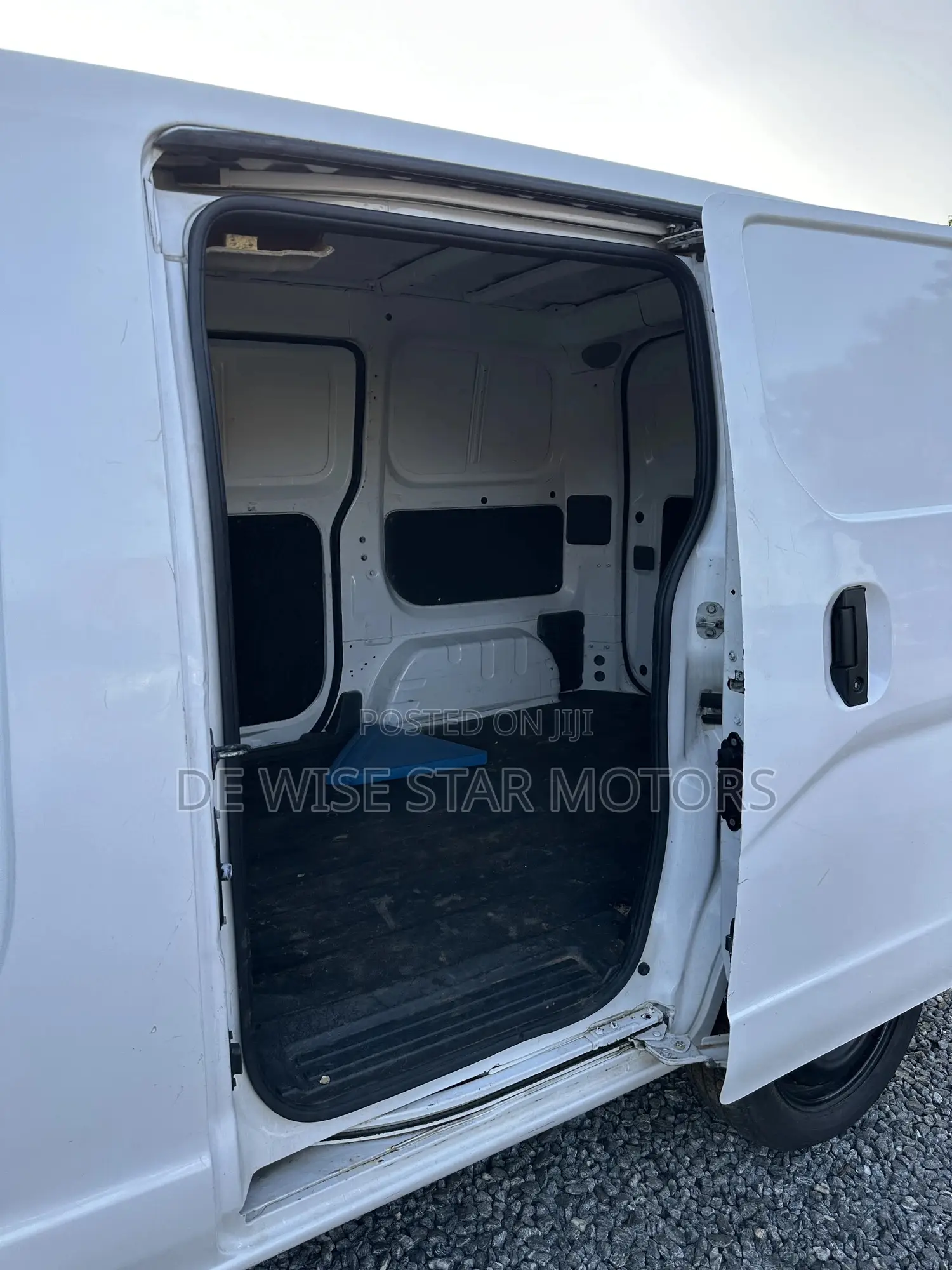 Nissan NV200 SV 2019 White