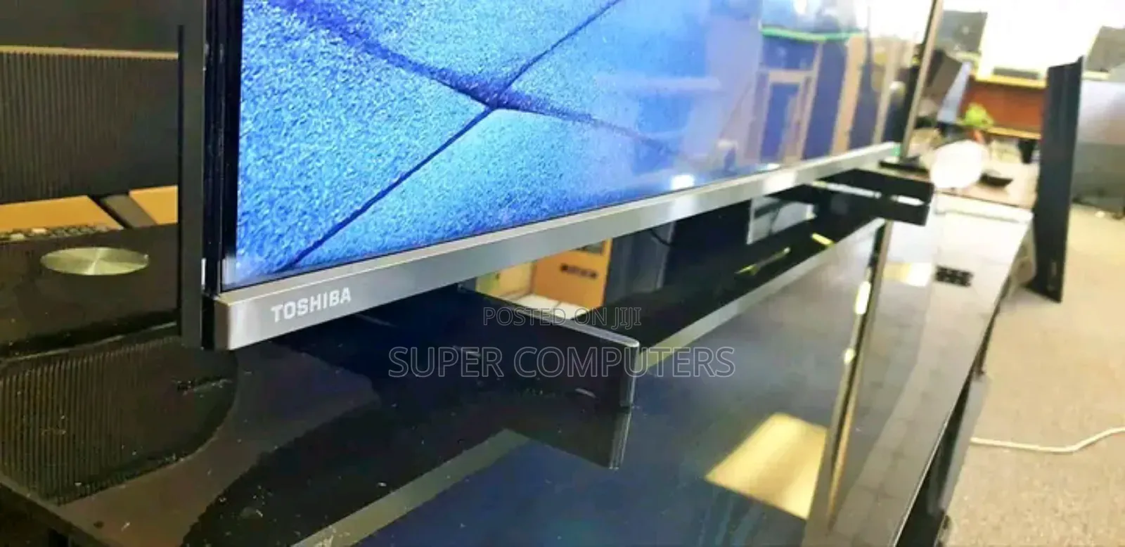Toshiba 65inches Tv