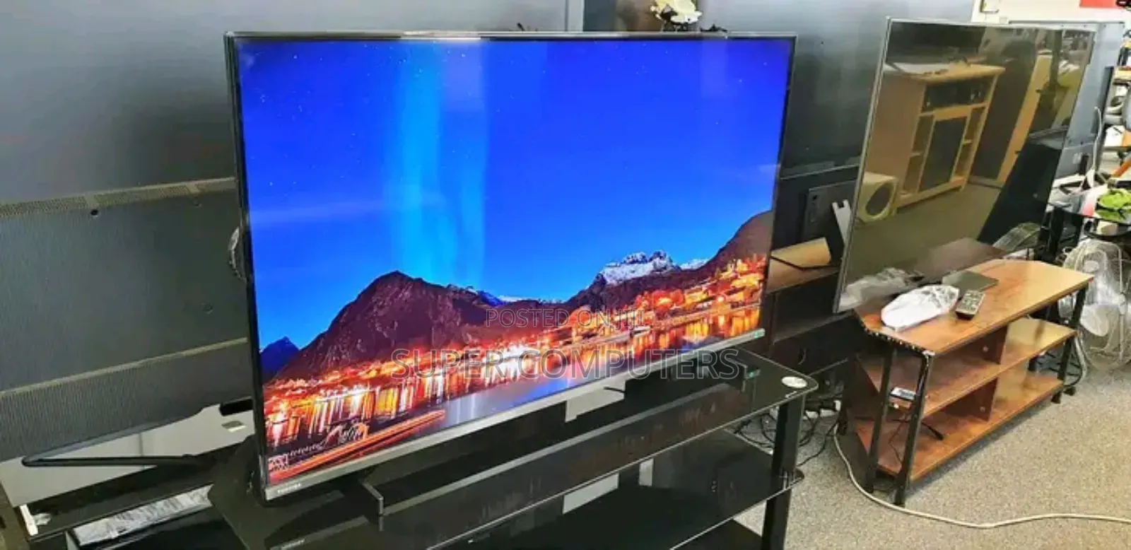 Toshiba 65inches Tv