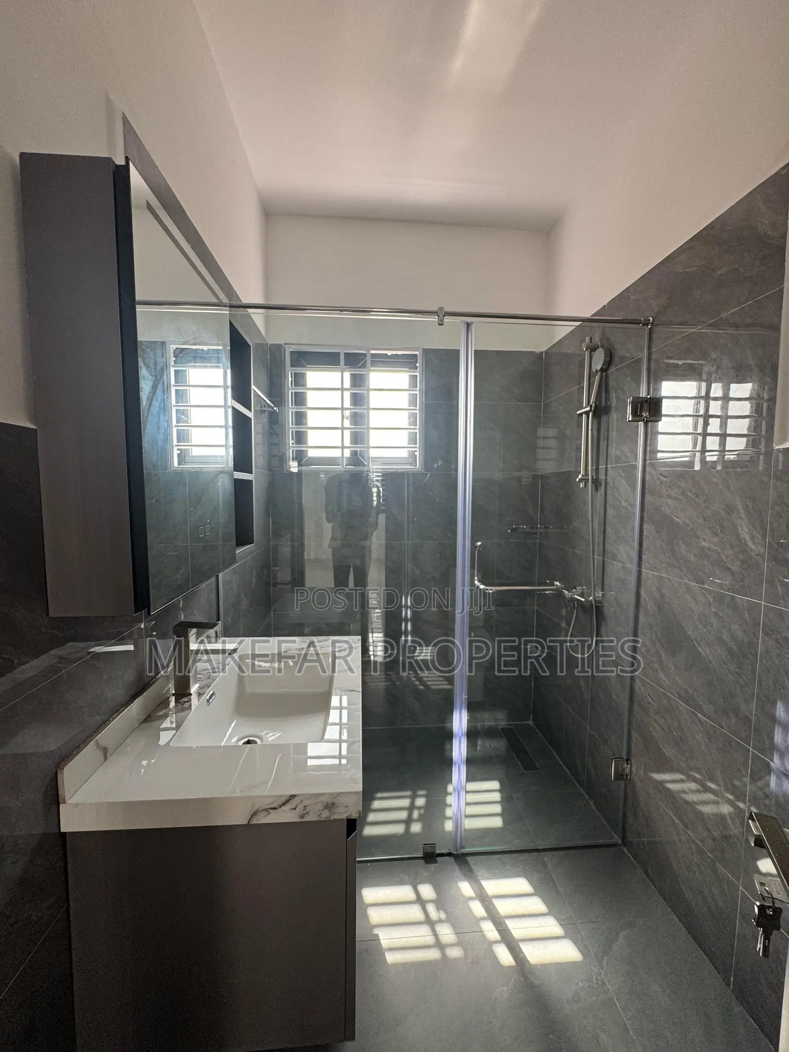 3bdrm House in Ashaley Botwe for rent