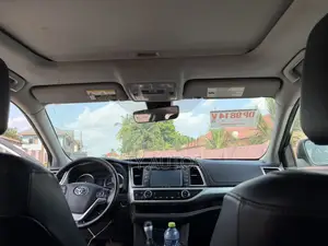 Toyota Highlander XLE 2019 White