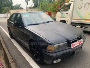BMW 3 Series 320i RWD 1999 Black