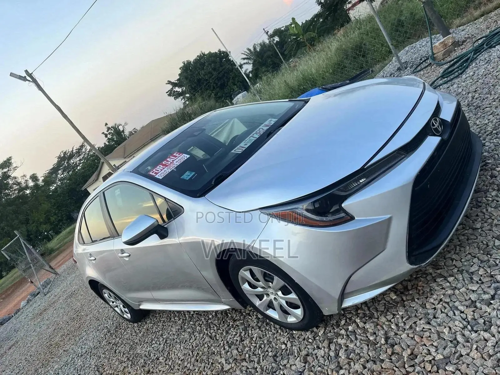 Toyota Corolla LE 2021 Silver
