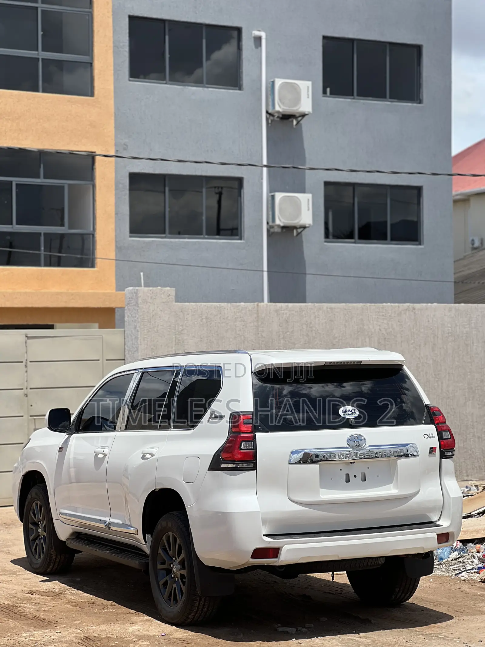 Toyota Land Cruiser Prado 2017 White