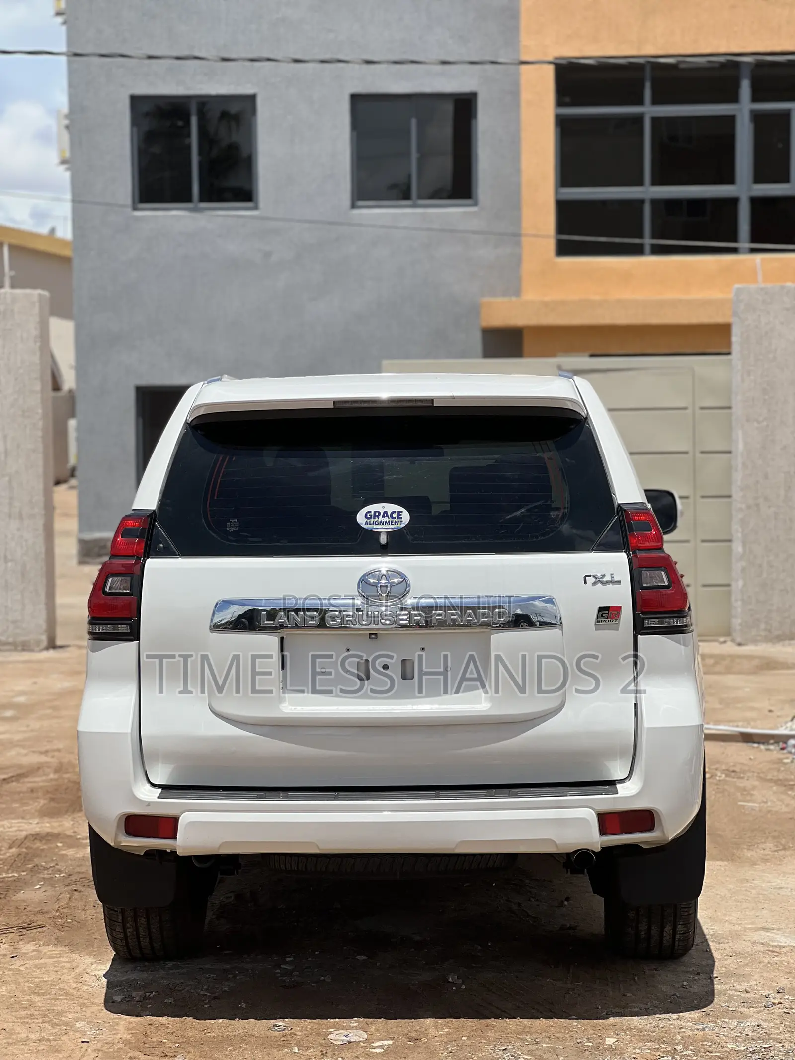 Toyota Land Cruiser Prado 2017 White