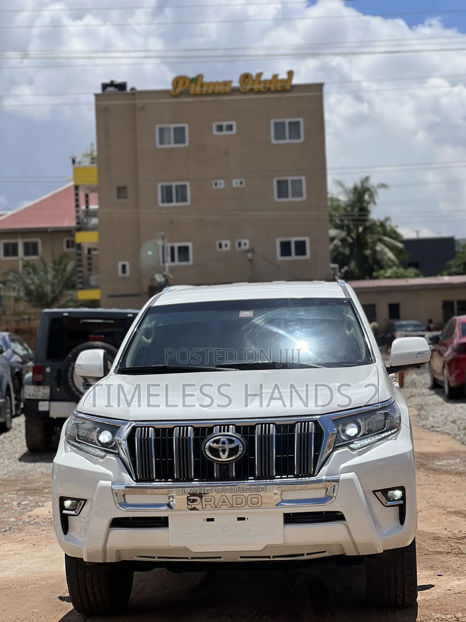Toyota Land Cruiser Prado 2017 White