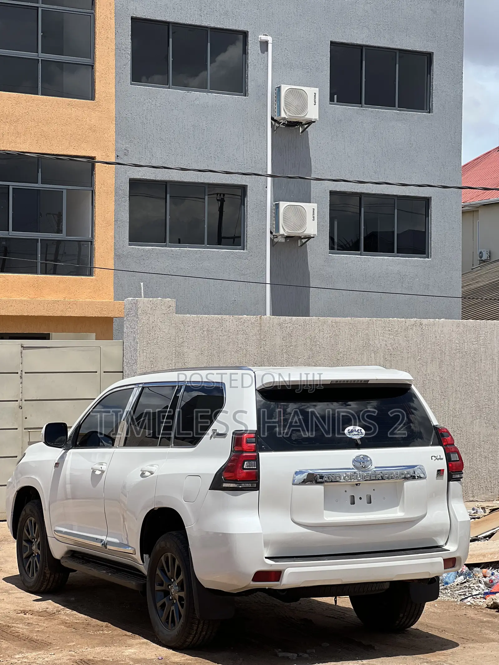 Toyota Land Cruiser Prado 2017 White